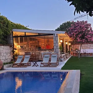 Otel Adelfia, Alaçatı